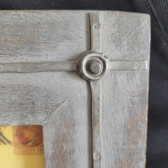 Rustic Gray Metal And Wood Quality Photo Frame - Picture 5 of 11